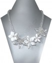 Luxusní náhrdelník s kytičkami - bílý 