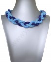 Splétaný náhrdelník z obtočených šňůr - kombinace tmavě modré, světle modré a tyrkysové 